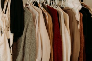 Picture of women's clothes at a thrift store