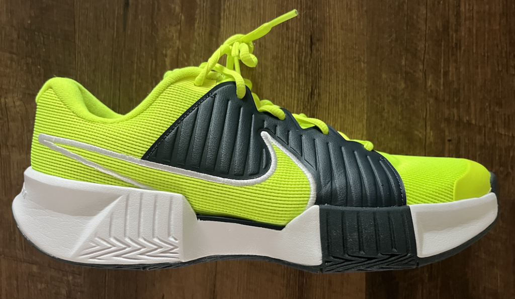 Picture of Nike Zoom pickleball shoes.